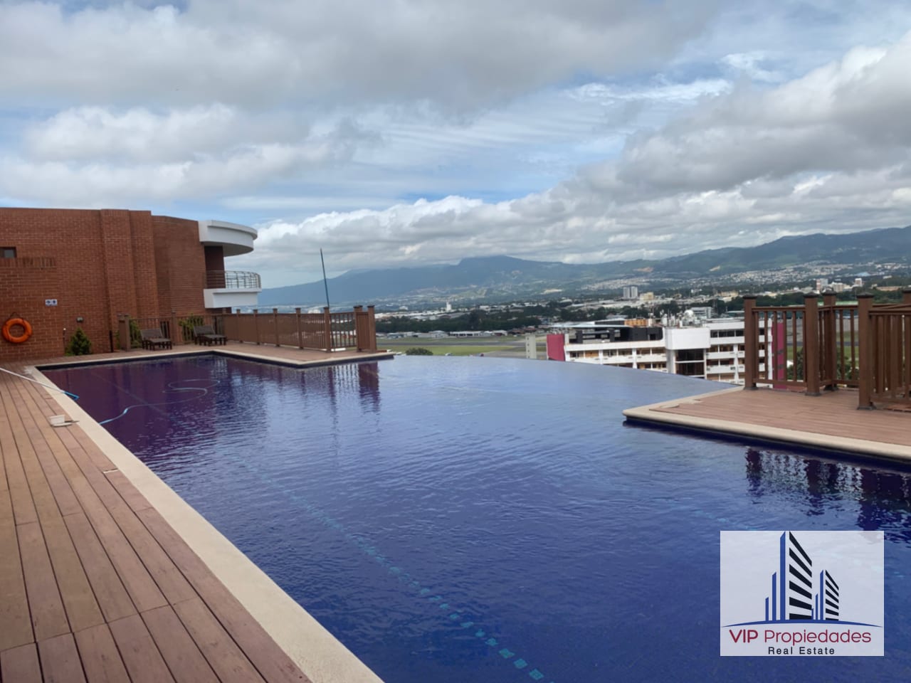 Tadeus zona 14, amplio apartamento en alquiler — Apartamento en Alquiler en Tadeus, Zona 14, Guatemala, Ciudad — foto 16 de 16