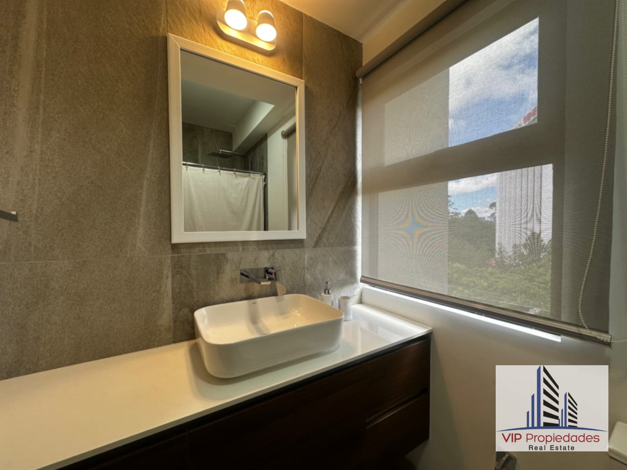 BONADIEZ, Z.10, apartamento amueblado en alquiler — Apartamento en Alquiler en Bonadiez, Zona 10, Guatemala, Ciudad — foto 9 de 14