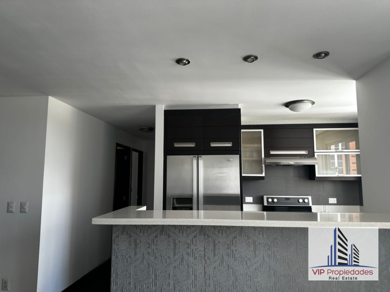 Zona 14, apartamento en alquiler — Apartamento en Alquiler en Catania, Zona 14, Guatemala, Ciudad — foto 1 de 10