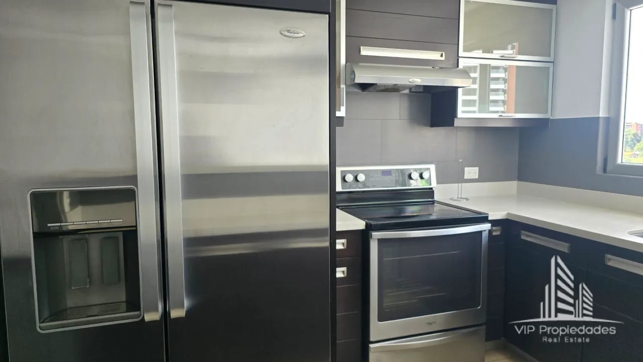 Apartamento amueblado en alquiler, Zona 14 — Apartamento en Alquiler en Catania, Zona 14, Guatemala, Ciudad — foto 2 de 13