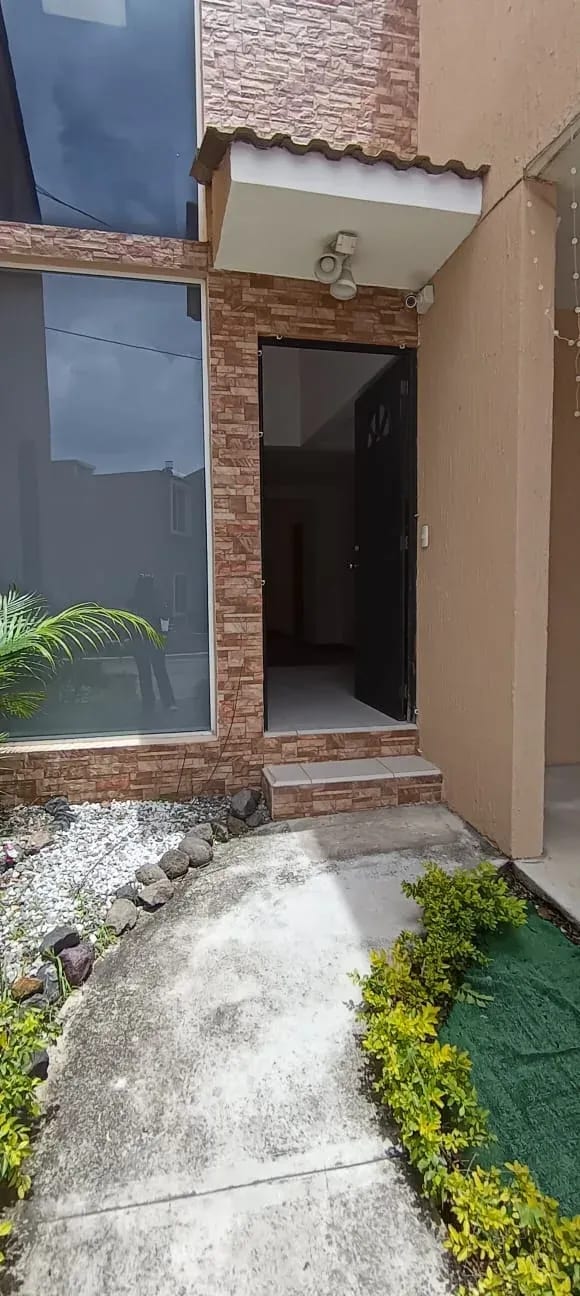 Casa en Renta Villas del Pinar San Cristobal — Casa en Alquiler en Pinares de San Cristobal, Zona 8 Mixco, Guatemala, Ciudad — foto 3 de 17