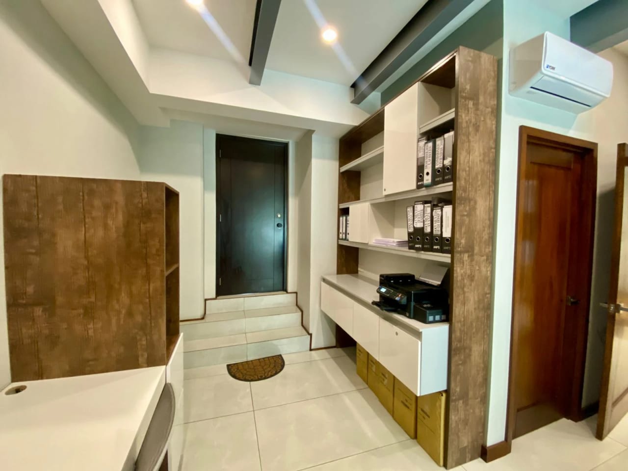 PRECIOSA Y AMPLIA OFICINA EN VENTA LIRIOS DE CAYALA II — Oficina en Venta en Lirios de Cayalá II, Zona 16, Guatemala, Ciudad — foto 9 de 17