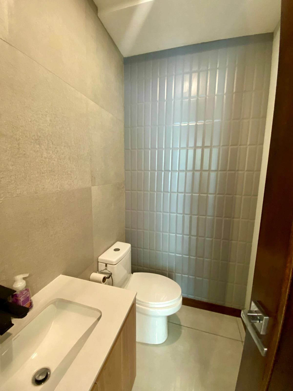 PRECIOSA Y AMPLIA OFICINA EN VENTA LIRIOS DE CAYALA II — Oficina en Venta en Lirios de Cayalá II, Zona 16, Guatemala, Ciudad — foto 15 de 17