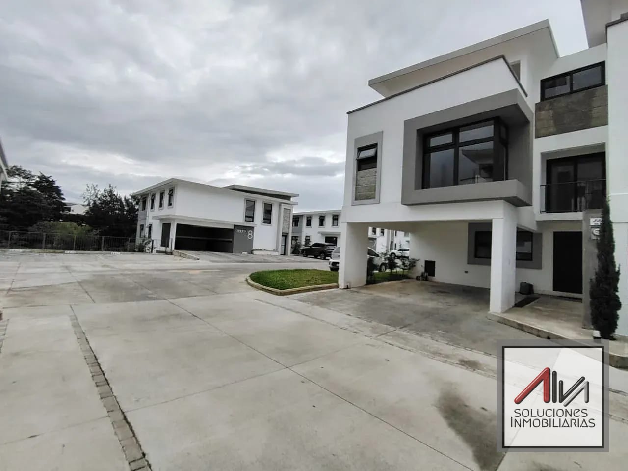 Vendo Casa en Condominio La Serena de Arrazola, Fraijanes, Guatemala — Casa en Venta en Carretera a El Salvador, Guatemala, Ciudad — foto 2 de 17
