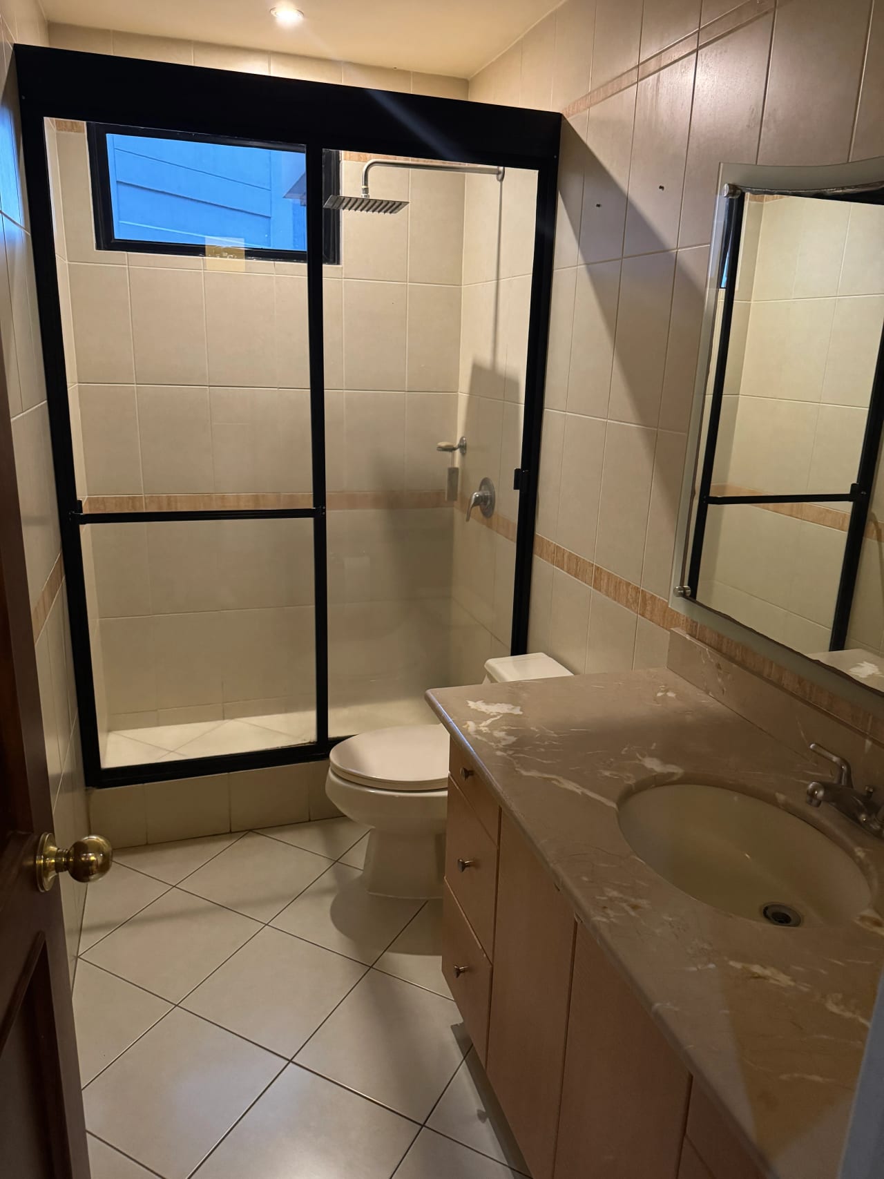Apartamento Real de las americas Zona 14 — Apartamento en Alquiler en Real de Las Américas, Zona 14, Guatemala, Ciudad — foto 13 de 17