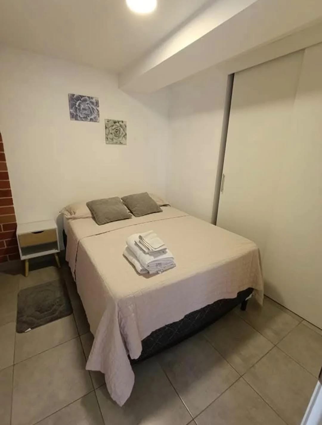Apartamento Mondra Yurrita Zona 4 — Apartamento en Alquiler en Modra, Zona 4, Guatemala, Ciudad — foto 1 de 9