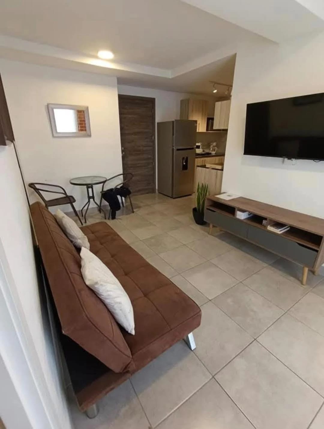 Apartamento Mondra Yurrita Zona 4 — Apartamento en Alquiler en Modra, Zona 4, Guatemala, Ciudad — foto 2 de 9