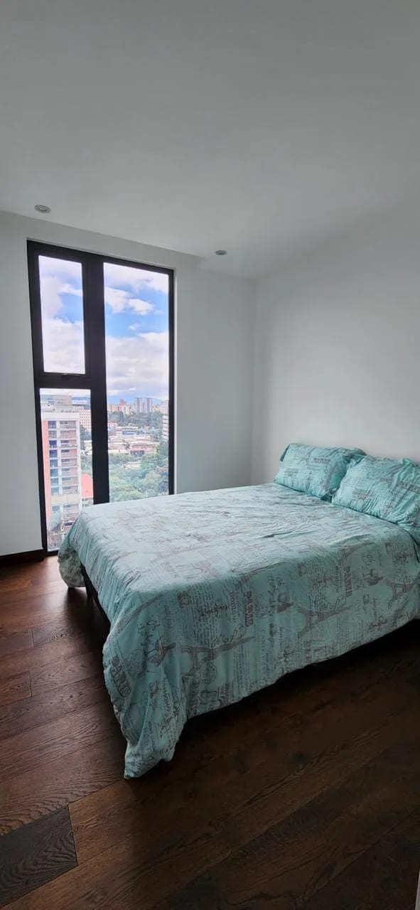 Apartamento de Lujo en zona 10 — Apartamento en Alquiler en Zona 10, Guatemala, Ciudad — foto 9 de 10