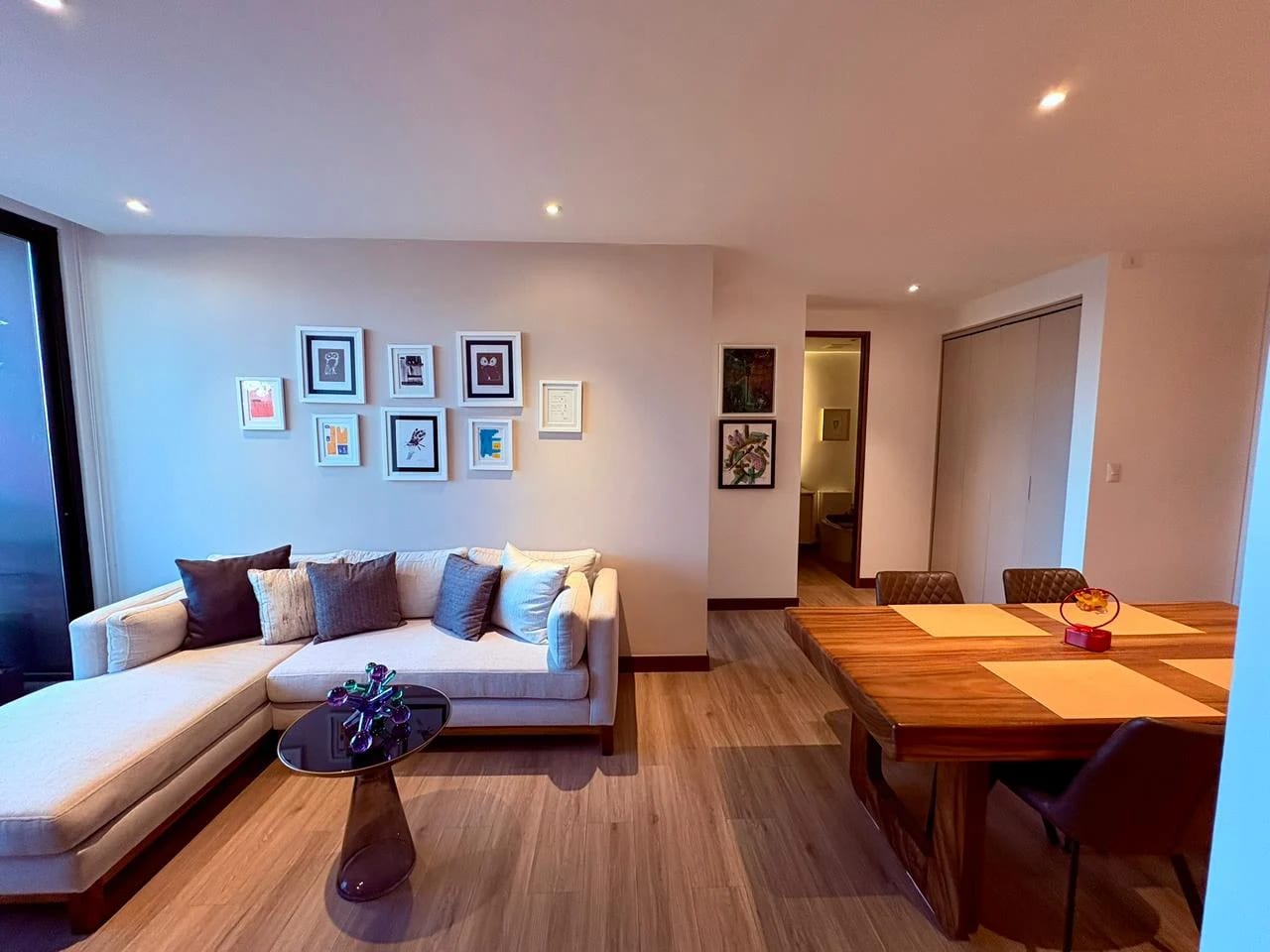 Apartamento Amueblado en zona 13 — Apartamento en Venta en Zona 13, Guatemala, Ciudad — foto 1 de 11
