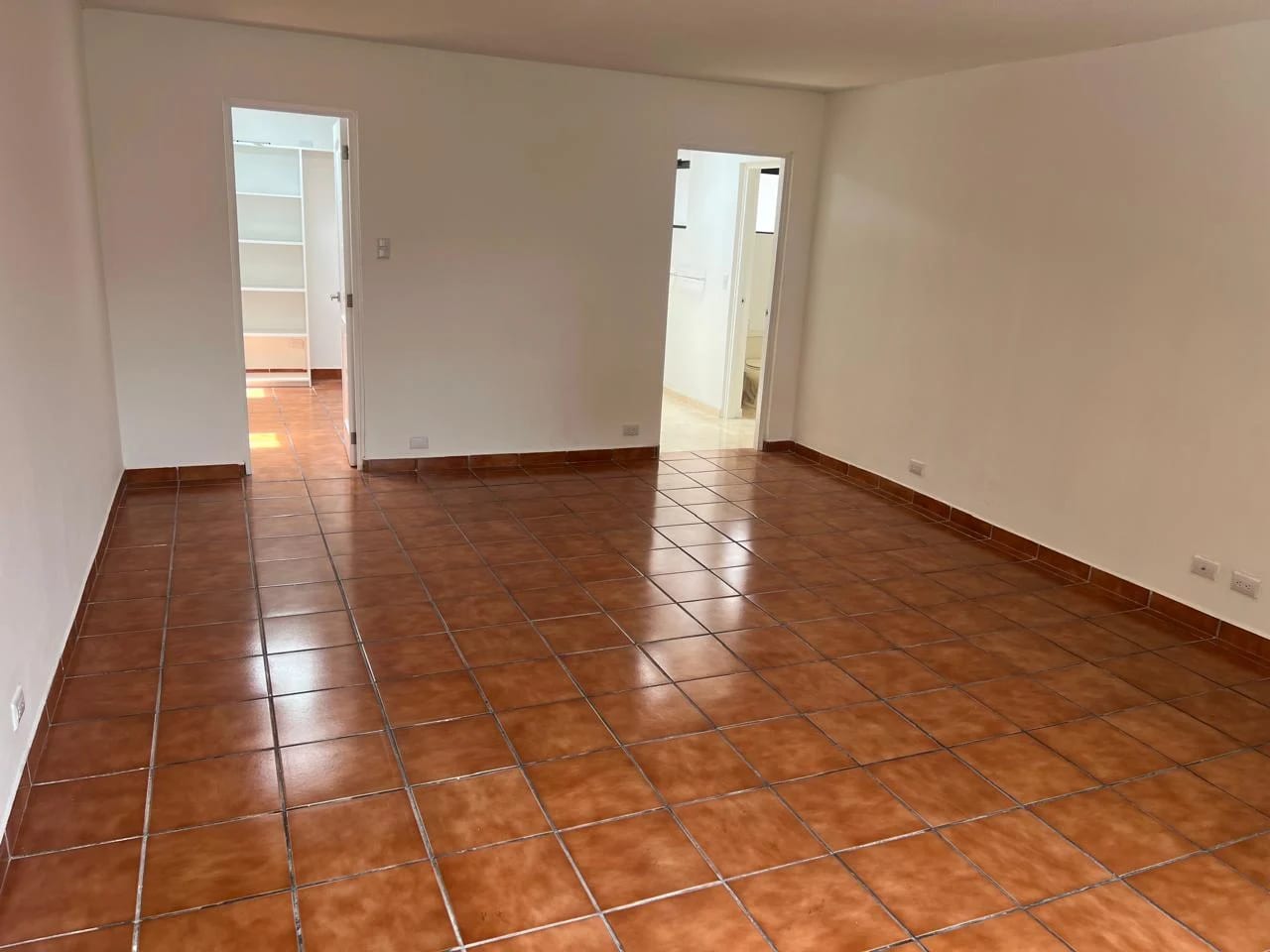 Casa de lujo en zona 14 — Casa en Alquiler en Zona 14, Guatemala, Ciudad — foto 9 de 15
