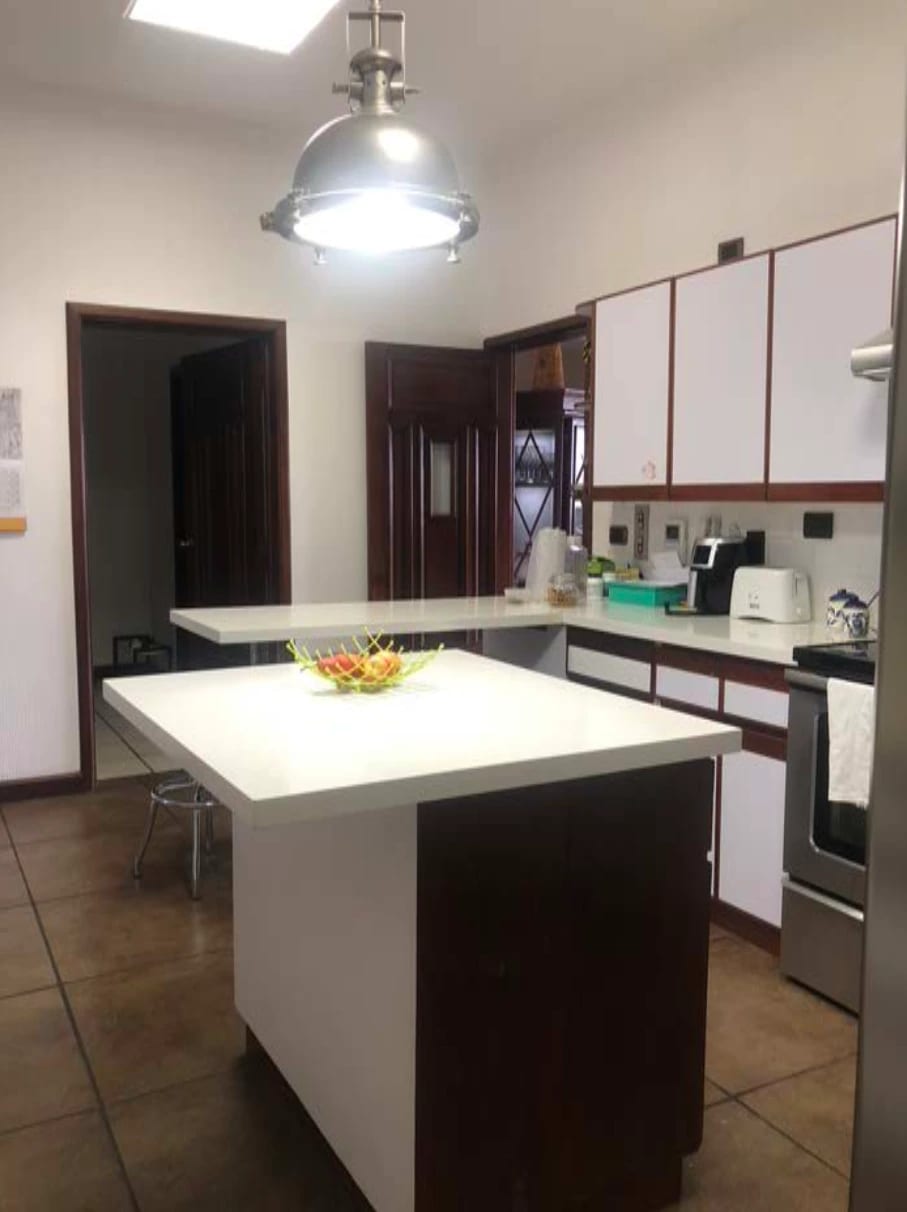 Apartamento Amueblado de lujo en zona 14 — Apartamento en Alquiler en Zona 14, Guatemala, Ciudad — foto 8 de 13