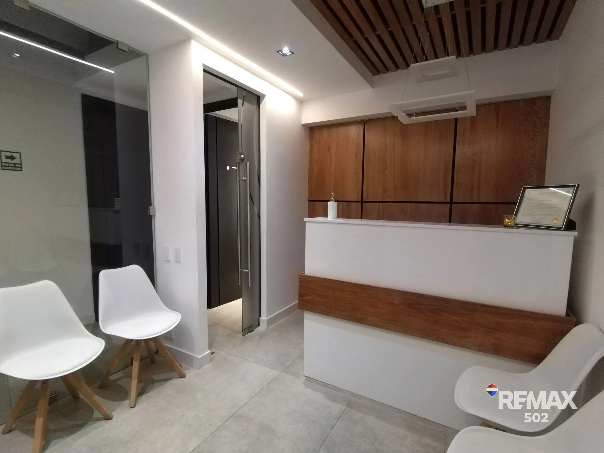 Clínica en Renta en Edificio Vasanta zona 10. — Clínica en Venta en Vasanta, Zona 10, Guatemala, Ciudad — foto 1 de 7