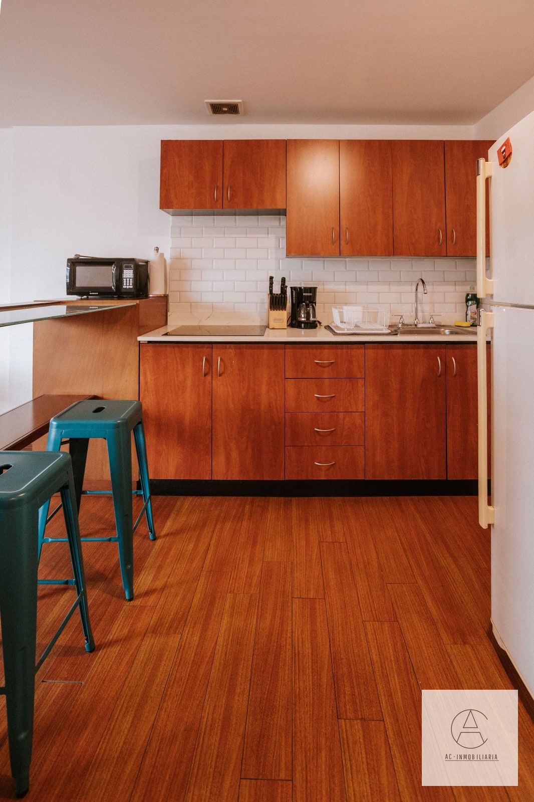 Apartamento amueblado en Torrenova, zona 13 (copia) - 11