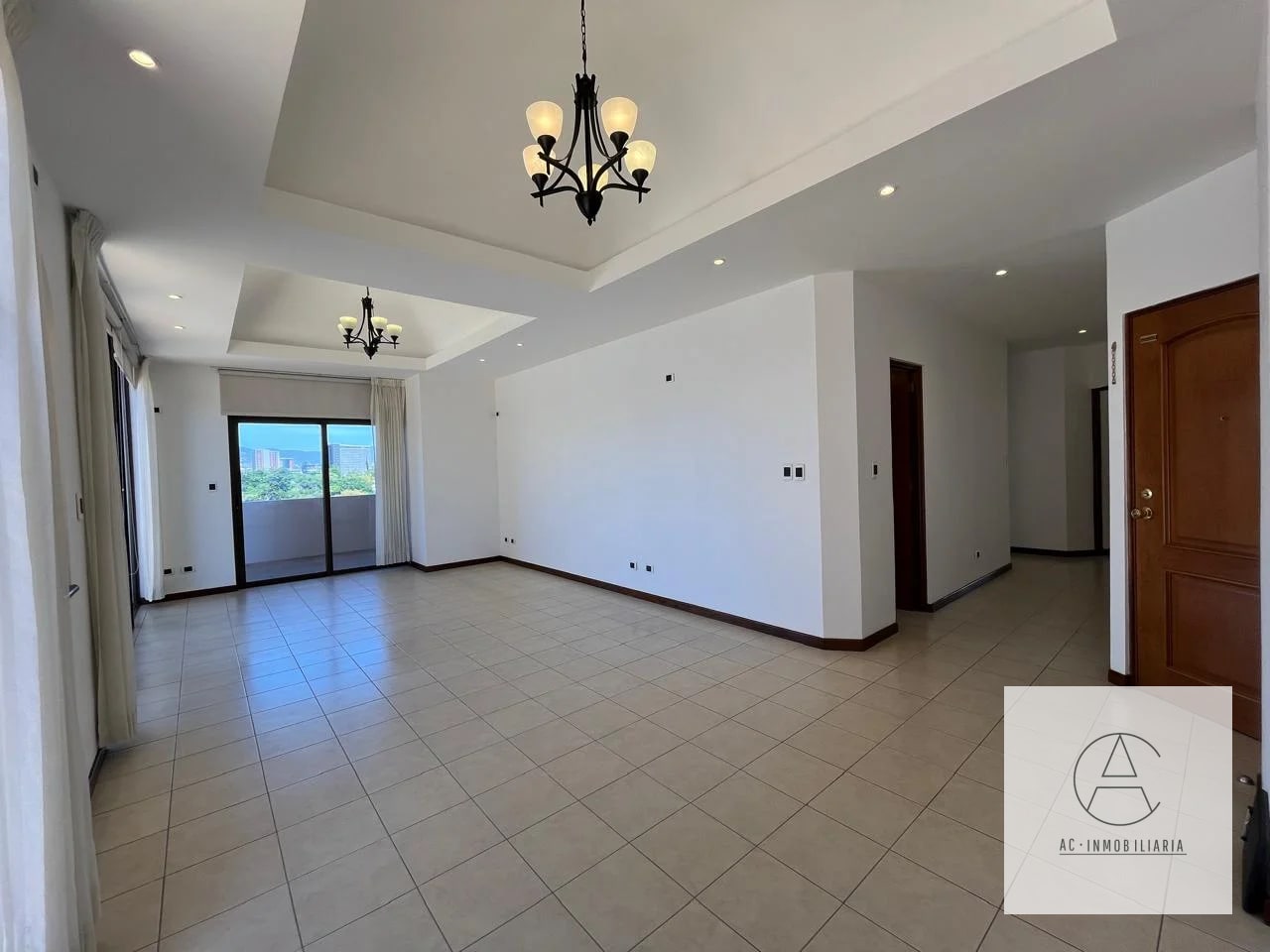 Apartamento en Renta, Edificio Robledal zona 15 — Apartamento en Alquiler en El Robledal, Zona 15, Guatemala, Ciudad — foto 2 de 10