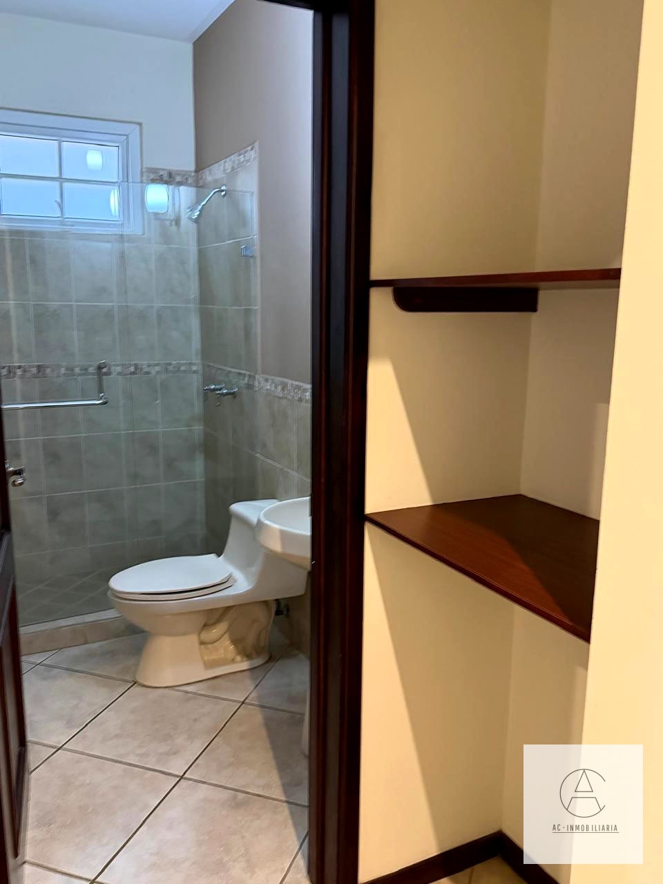 Casa en renta dentro de condominio, Villas de Entreverdes — Casa en Alquiler en Villas de Entreverdes, Carretera a El Salvador, Guatemala, Ciudad — foto 4 de 16