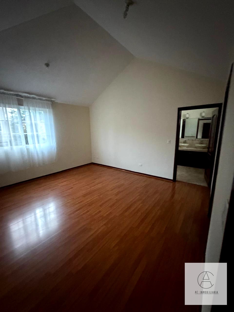 Casa en renta dentro de condominio, Villas de Entreverdes — Casa en Alquiler en Villas de Entreverdes, Carretera a El Salvador, Guatemala, Ciudad — foto 10 de 16