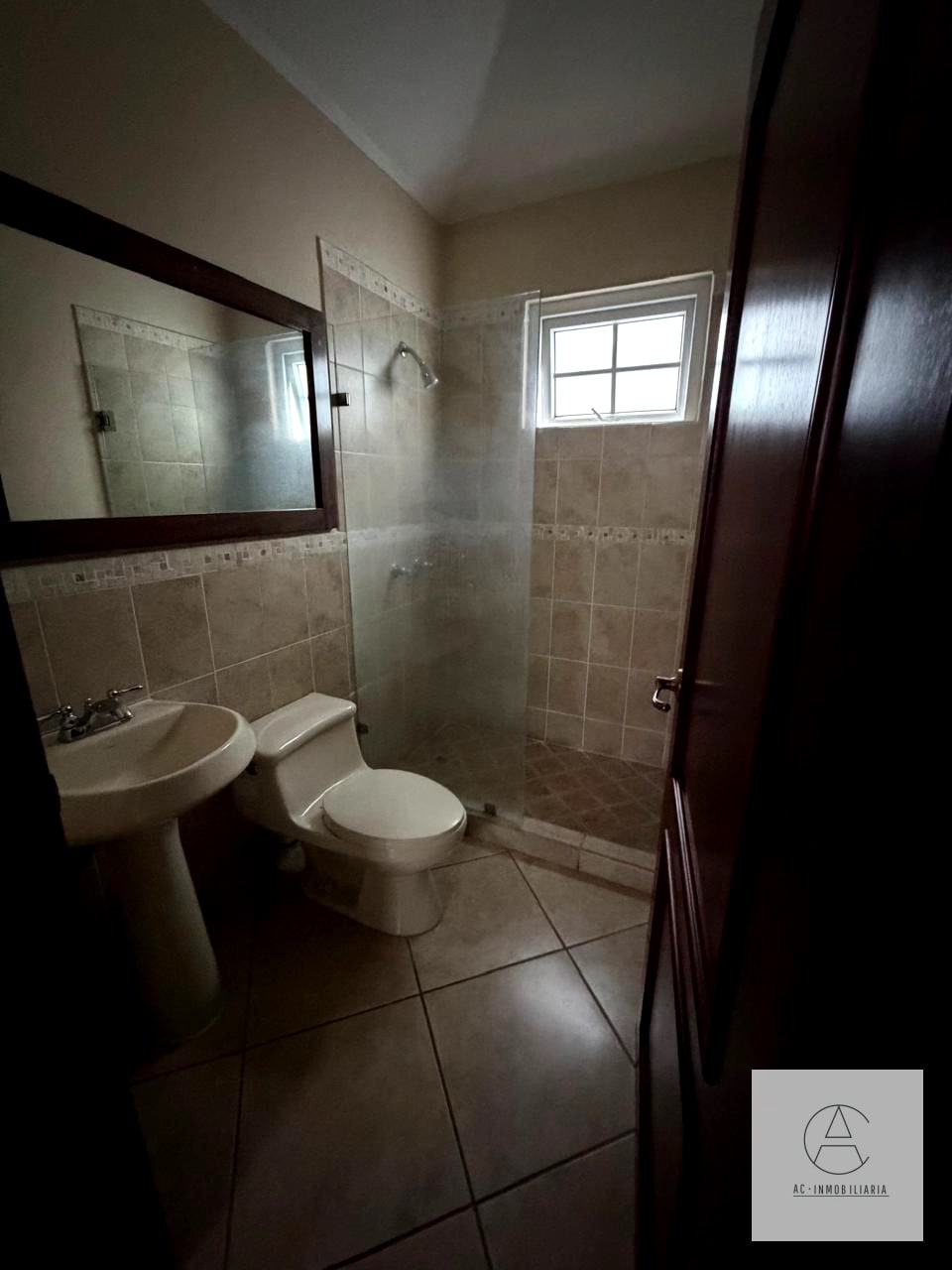 Casa en renta dentro de condominio, Villas de Entreverdes — Casa en Alquiler en Villas de Entreverdes, Carretera a El Salvador, Guatemala, Ciudad — foto 13 de 16