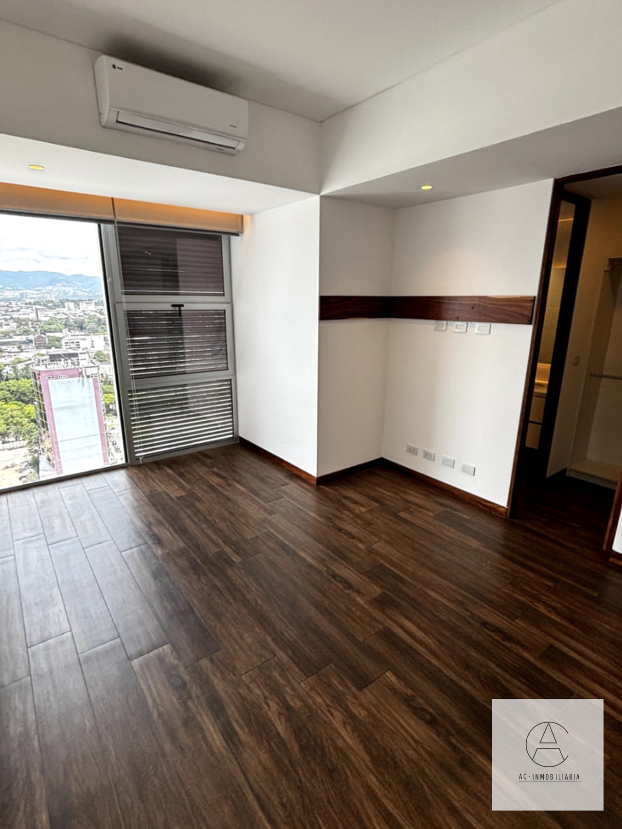 Apartamento en renta en AVIA, zona 10 — Apartamento en Alquiler en Avia, Zona 10, Guatemala, Ciudad — foto 11 de 15