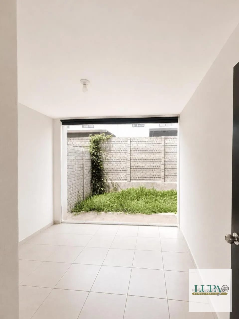 CASA EN VENTA/ALQUILER EN FRAIJANES CONDOMINIO LA FORET DE ARRAZOLA — Casa en Alquiler en Carretera a El Salvador, Guatemala, Ciudad — foto 5 de 6