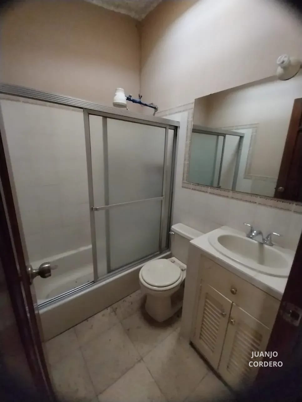 🏡🔑 ¡Se Vende Linda Casa en Residencial Valle Dorado! — Casa en Venta en Zona 8 Mixco, Guatemala, Ciudad — foto 3 de 11