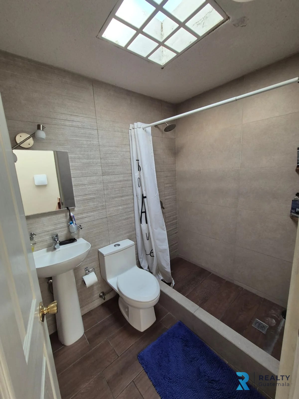 VENDO/RENTO Casa Condominio Monteazul 2, Zona 13 - 13