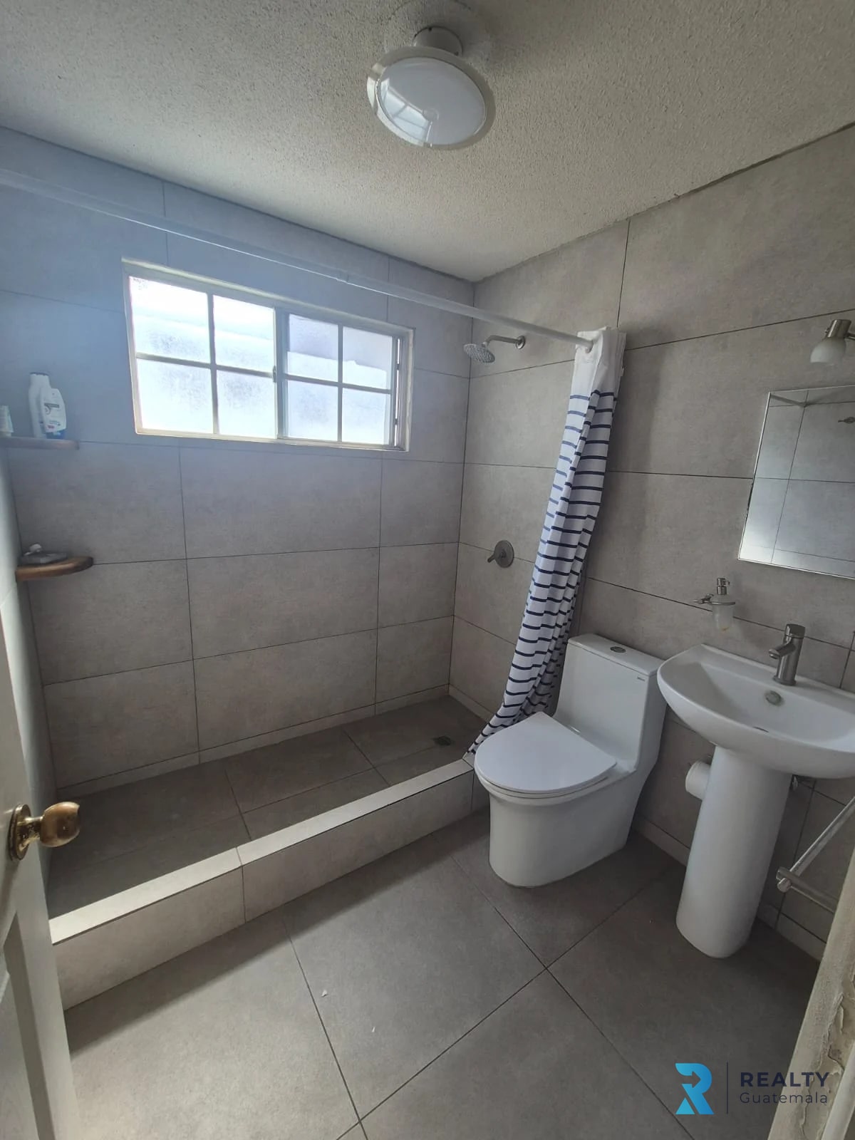 VENDO/RENTO Casa Condominio Monteazul 2, Zona 13 - 11