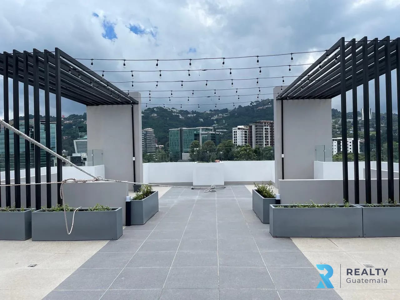 RENTO Apartamento Zona 15, Edificio Morea — Apartamento en Alquiler en Zona 14, Guatemala, Ciudad — foto 1 de 11