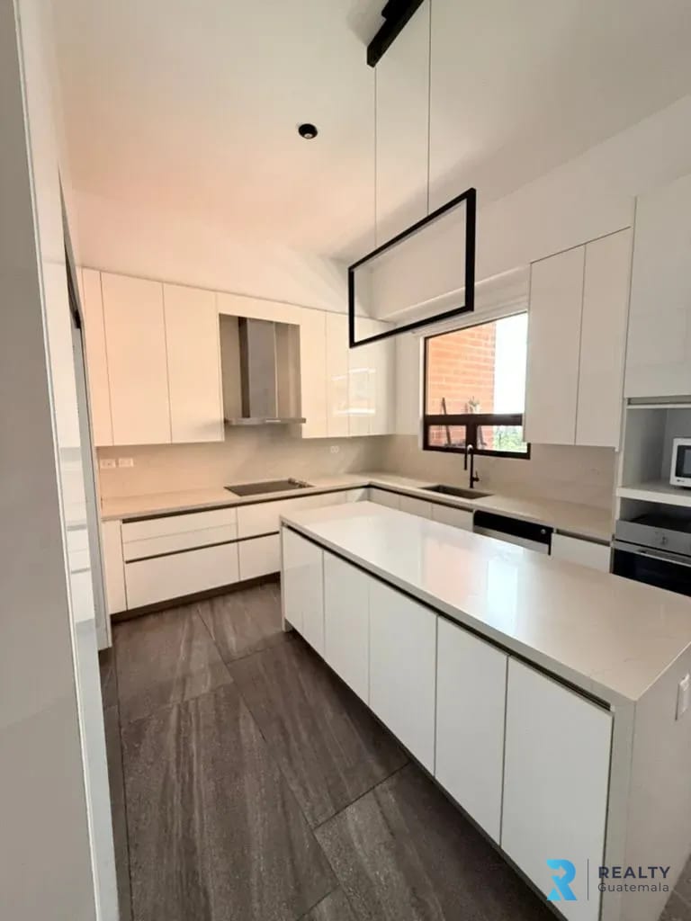 Apartamento en Renta, Zona 10!! — Apartamento en Alquiler en Salvattore, Zona 10, Guatemala, Ciudad — foto 3 de 9
