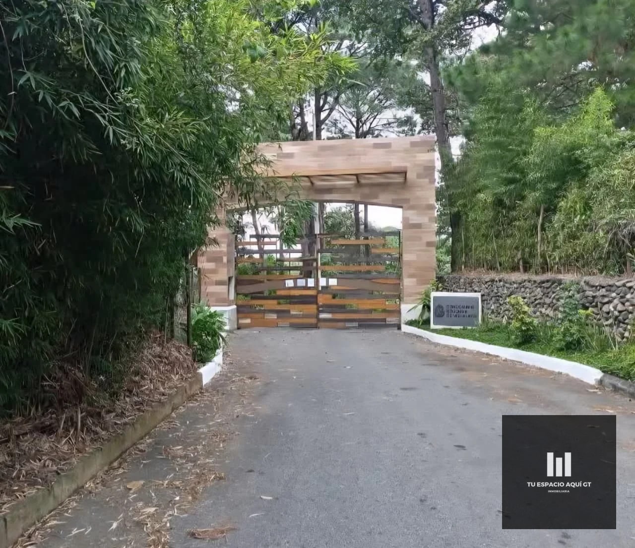 Hermoso Terreno en Venta - Bosques de Vista Lago, Santa Catarina Pinula - 1