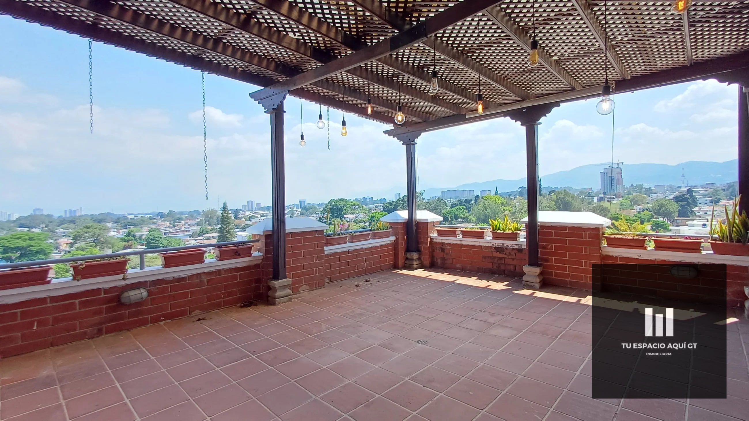 Apartamento Tipo Penthouse En Venta En Jardines De Floresta, Zona 7 — Apartamento en Venta en Jardines de la Floresta, Zona 7, Guatemala, Ciudad — foto 13 de 13