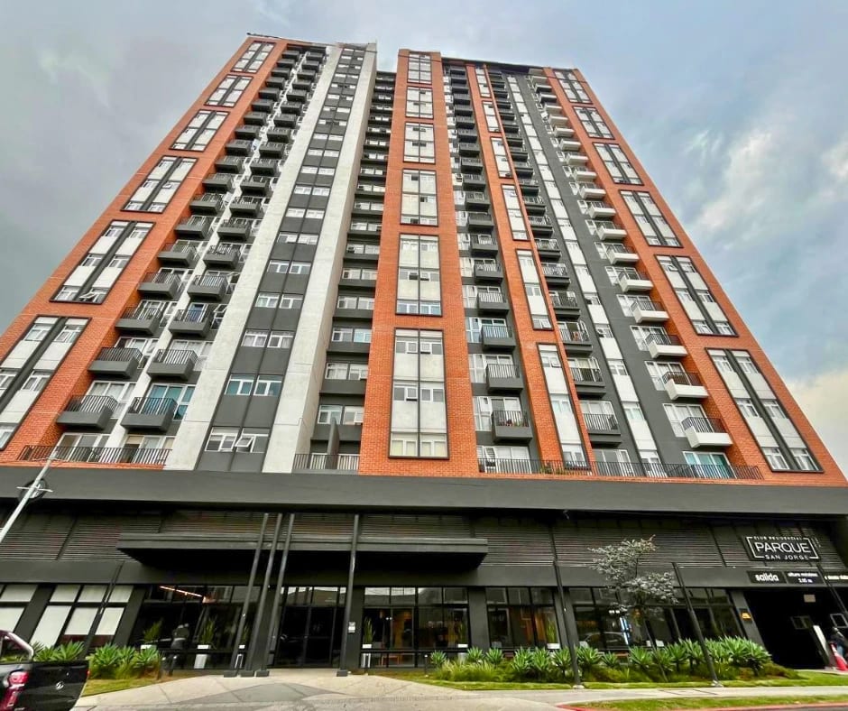 APARTAMENTO AMUEBLADO EN VENTA ZONA 11 EDIFICIO PARQUE SAN JORGE — Apartamento en Venta en Parque San Jorge, Zona 11, Guatemala, Ciudad — foto 1 de 12