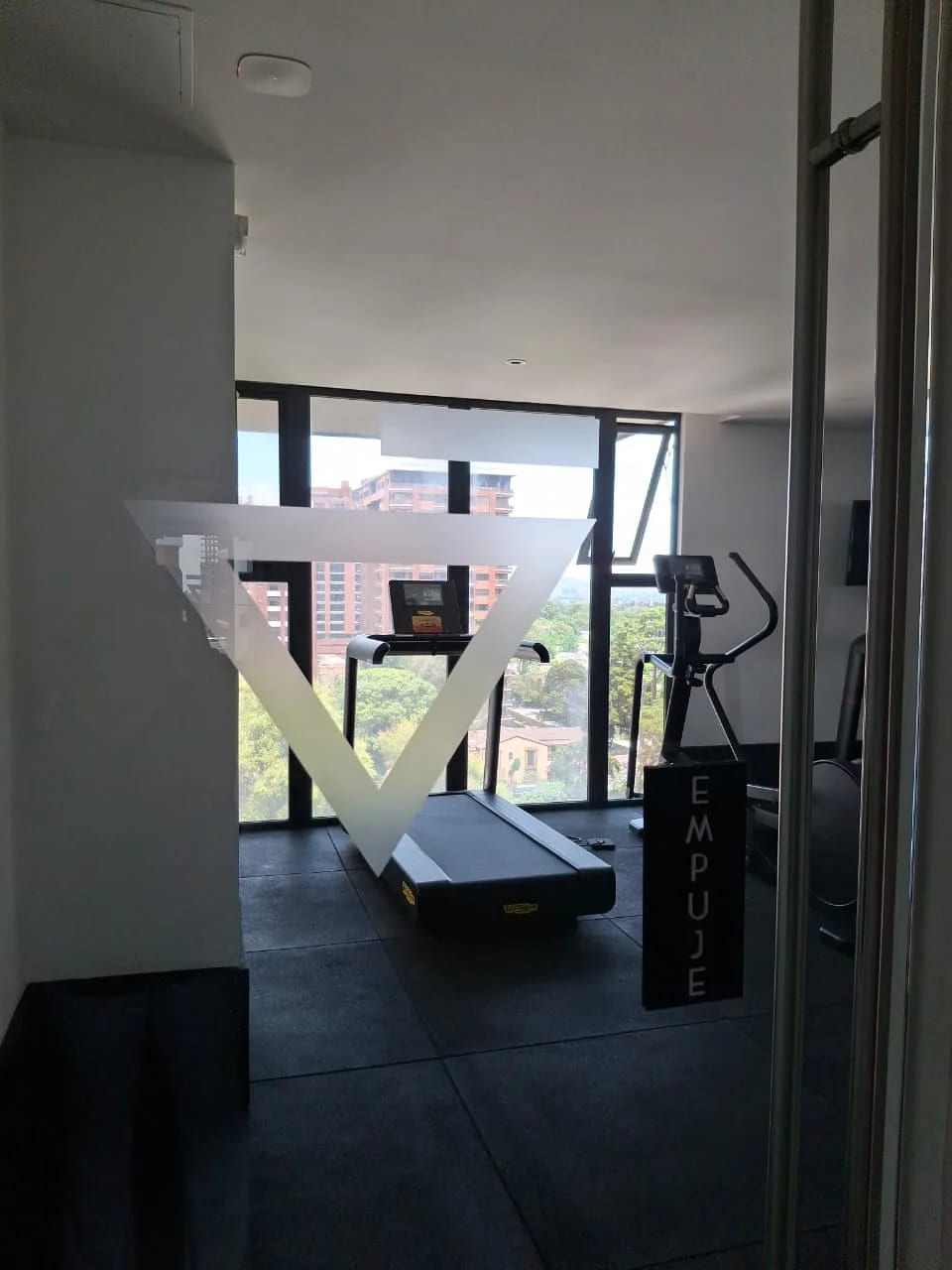 Alquiler de Apartamento en Zona 10 Vasanta 1 dormitorio amueblado. — Apartamento en Alquiler en Vasanta, Zona 10, Guatemala, Ciudad — foto 8 de 14