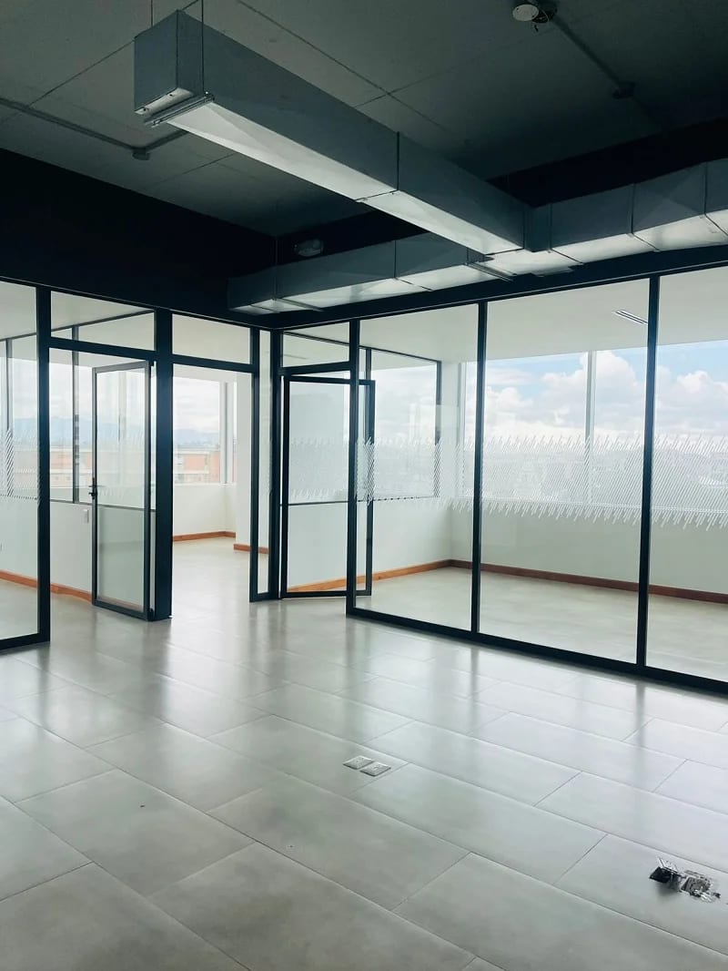 Oficinas en alquiler en zona 09 sobre Av. Reforma tabicadas 534 mt2. — Oficina en Alquiler en Zona 9, Guatemala, Ciudad — foto 8 de 11