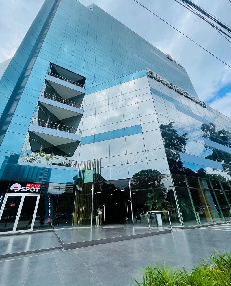 Oficinas en alquiler en zona 09 sobre Av. Reforma tabicadas 534 mt2. — Oficina en Alquiler en Zona 9, Guatemala, Ciudad — foto 1 de 11