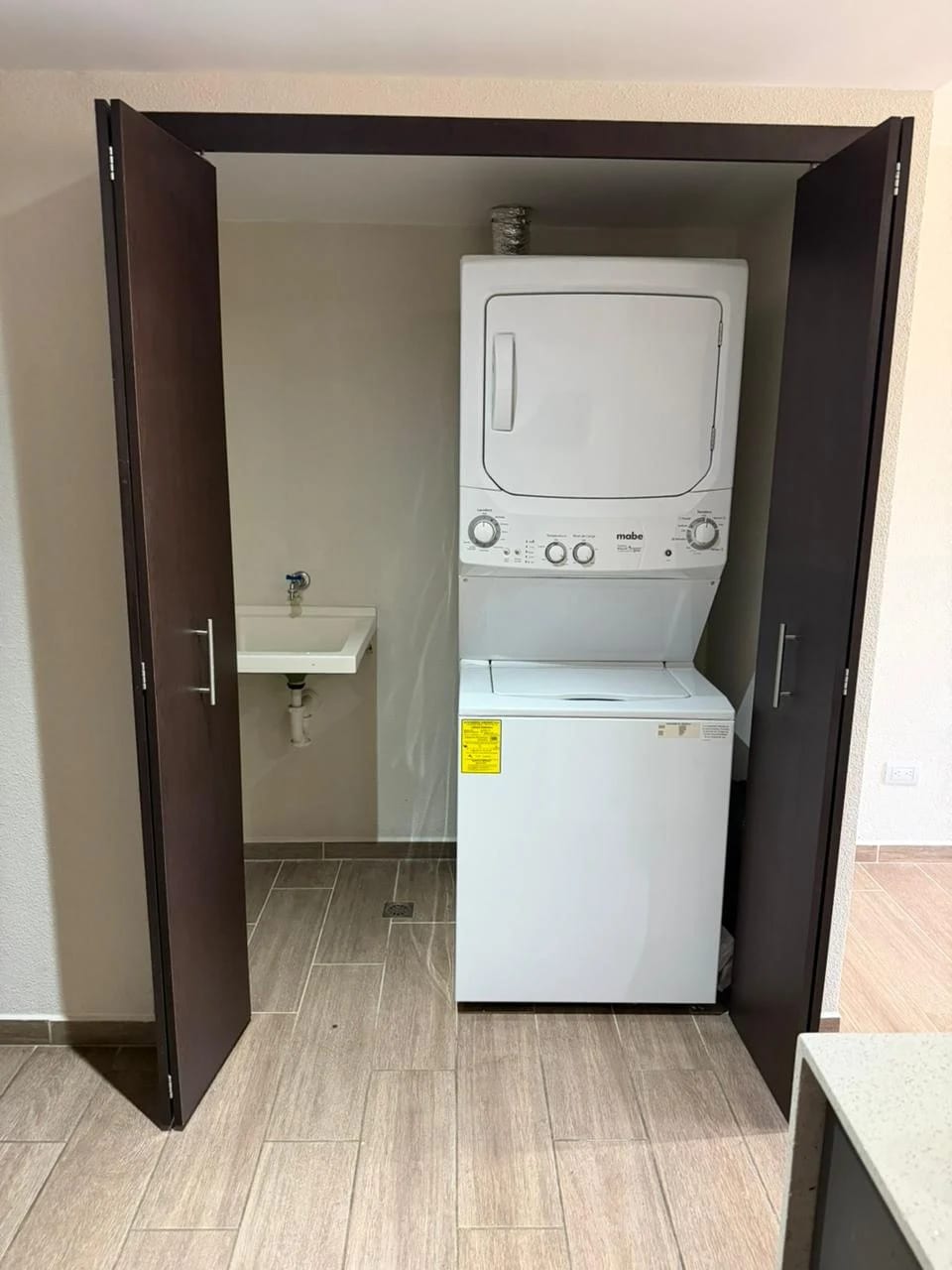 Apartamento en renta en Parque Mateo Zona 7 de 3 dormitorios — Apartamento en Alquiler en Parque Mateo, Zona 7, Guatemala, Ciudad — foto 4 de 11