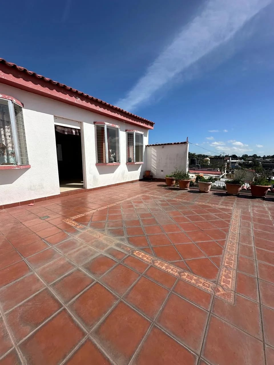 Venta de casa con amplio terreno en Lomas de Portugal zona 01 de Mixco — Casa en Venta en Las Hojarascas, Zona 1 Mixco, Guatemala, Ciudad — foto 12 de 12