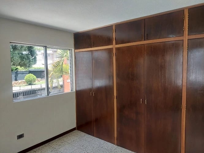 Alquiler de casa en zona 15 VHI ideal para oficinas dentro de garita — Casa en Alquiler en Vista Hermosa I, Zona 15, Guatemala, Ciudad — foto 5 de 8