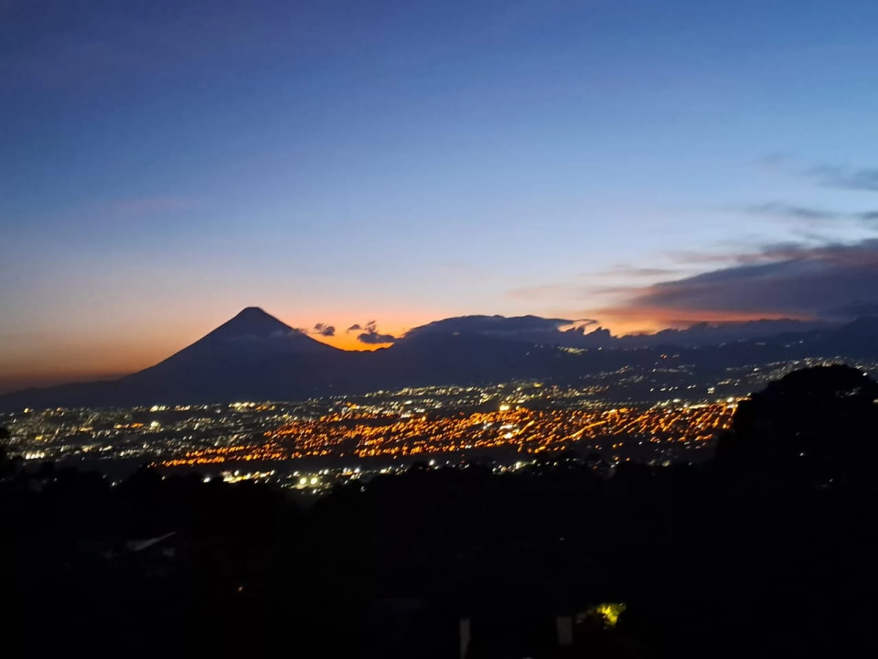 Alquiler de casa en Bellas Luces de 2 dormitorios y vista espectacular — Casa en Alquiler en San José Pinula, Guatemala, Ciudad — foto 8 de 9