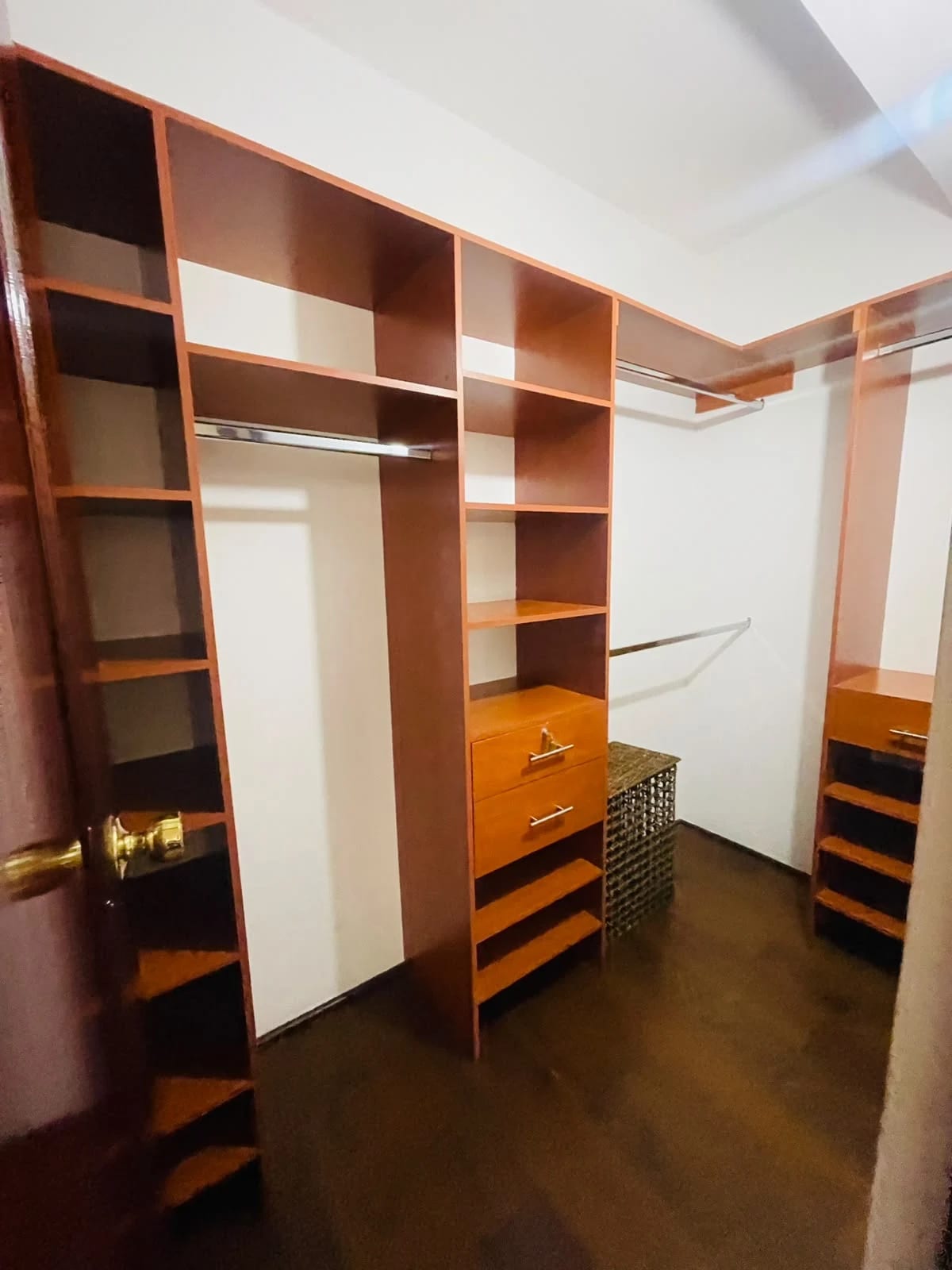 Apartamento en venta en zona 10 Moradas del Acueducto de 3 dormitorios — Apartamento en Venta en Moradas del Acueducto, Zona 10, Guatemala, Ciudad — foto 10 de 17