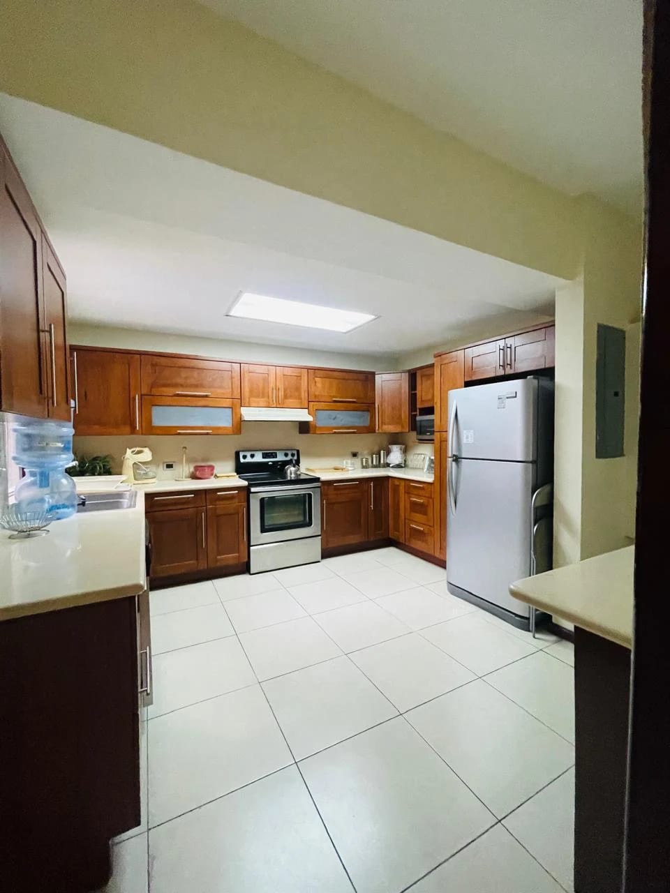 Venta de Amplio apartamento en zona 14 Bonaire, 3 dormitorios y dormit — Apartamento en Venta en Bonaire, Zona 14, Guatemala, Ciudad — foto 4 de 17