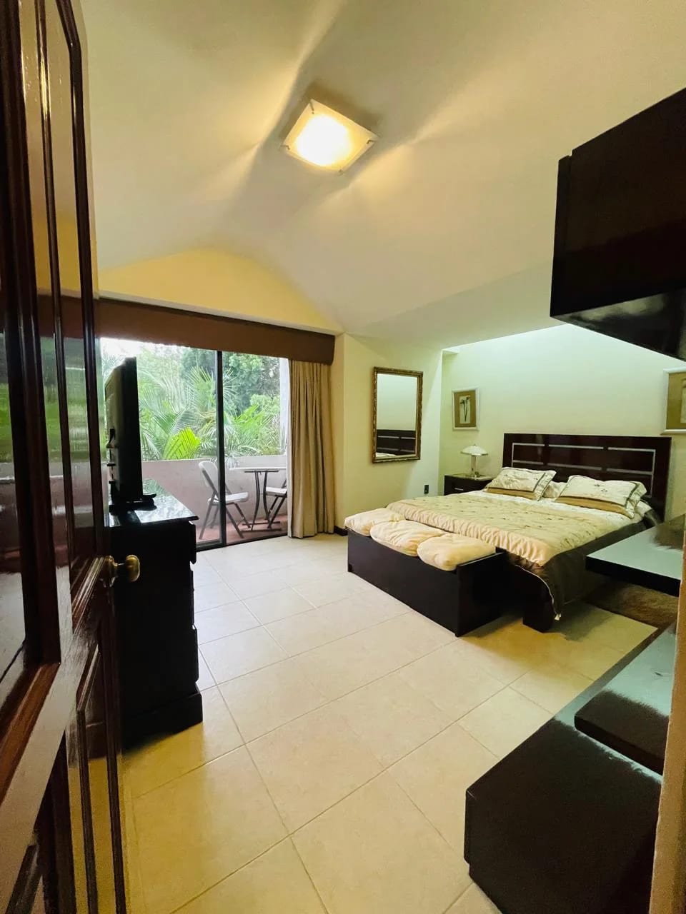 Venta de Amplio apartamento en zona 14 Bonaire, 3 dormitorios y dormit — Apartamento en Venta en Bonaire, Zona 14, Guatemala, Ciudad — foto 7 de 17