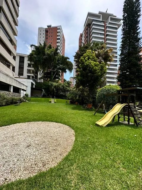 Venta de Apartamento en zona 14 Ibiza 2 dormitorios y estudio — Apartamento en Venta en Ibiza, Zona 14, Guatemala, Ciudad — foto 15 de 17