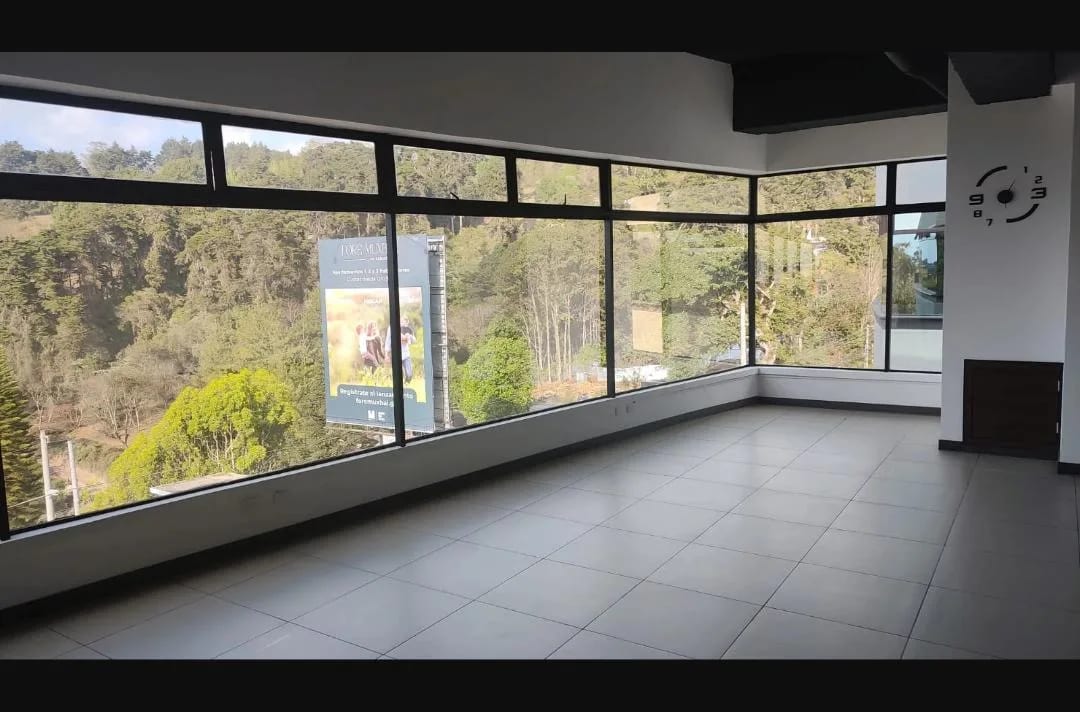 Venta de oficina en Centro Corporativo Muxbal 131 Mt2. — Oficina en Venta en Muxbal, Guatemala, Ciudad — foto 1 de 7