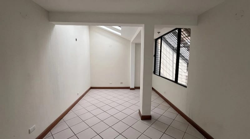 Alquiler de casa ubicada en zona 12 Colonia Villa Sol — Casa en Alquiler en Villa Sol, Zona 12, Guatemala, Ciudad — foto 8 de 14