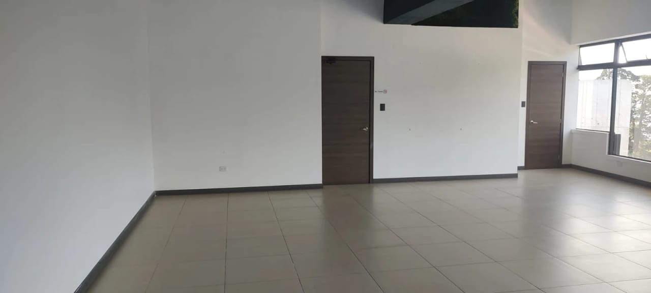 Venta de oficina en Centro Corporativo Muxbal 131 Mt2. — Oficina en Venta en Muxbal, Guatemala, Ciudad — foto 3 de 5