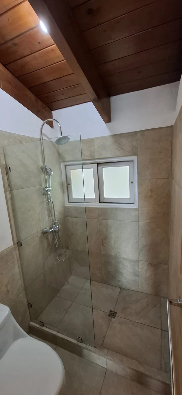 Casa en Renta | Condominio Alta Vista (Muxbal / Zona 10) | 3 Hab + Est — Casa en Alquiler en Zona 10, Guatemala, Ciudad — foto 10 de 12