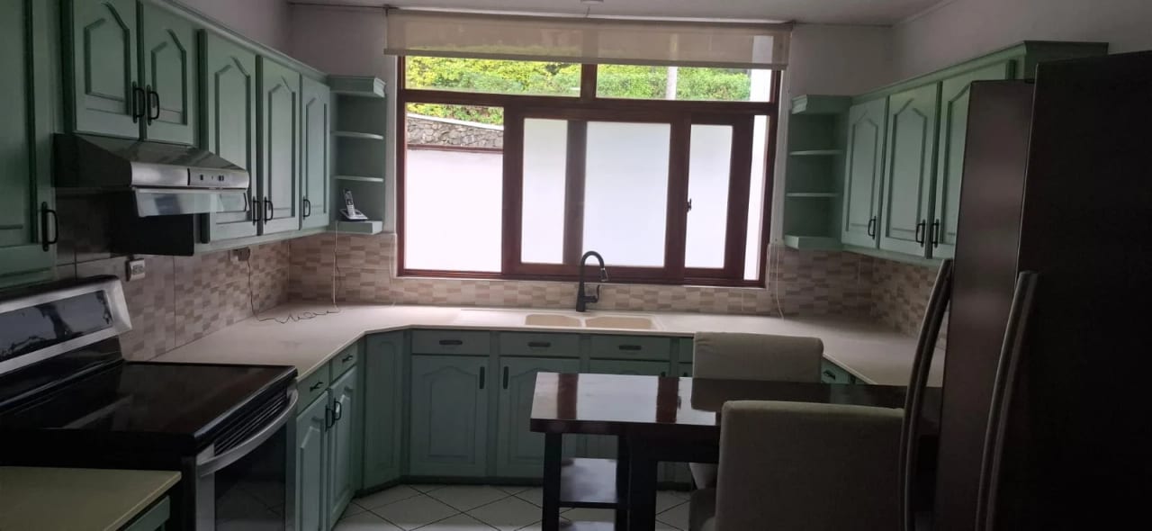 Casa en Renta | Condominio Alta Vista (Muxbal / Zona 10) | 3 Hab + Est — Casa en Alquiler en Zona 10, Guatemala, Ciudad — foto 5 de 12