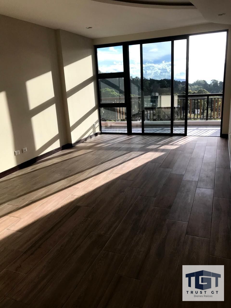 Apartamento en renta Cupertino acceso por Km. 8.5 CES y 20 Calle zona 10 — Apartamento en Alquiler en Muxbal, Guatemala, Ciudad — foto 4 de 4