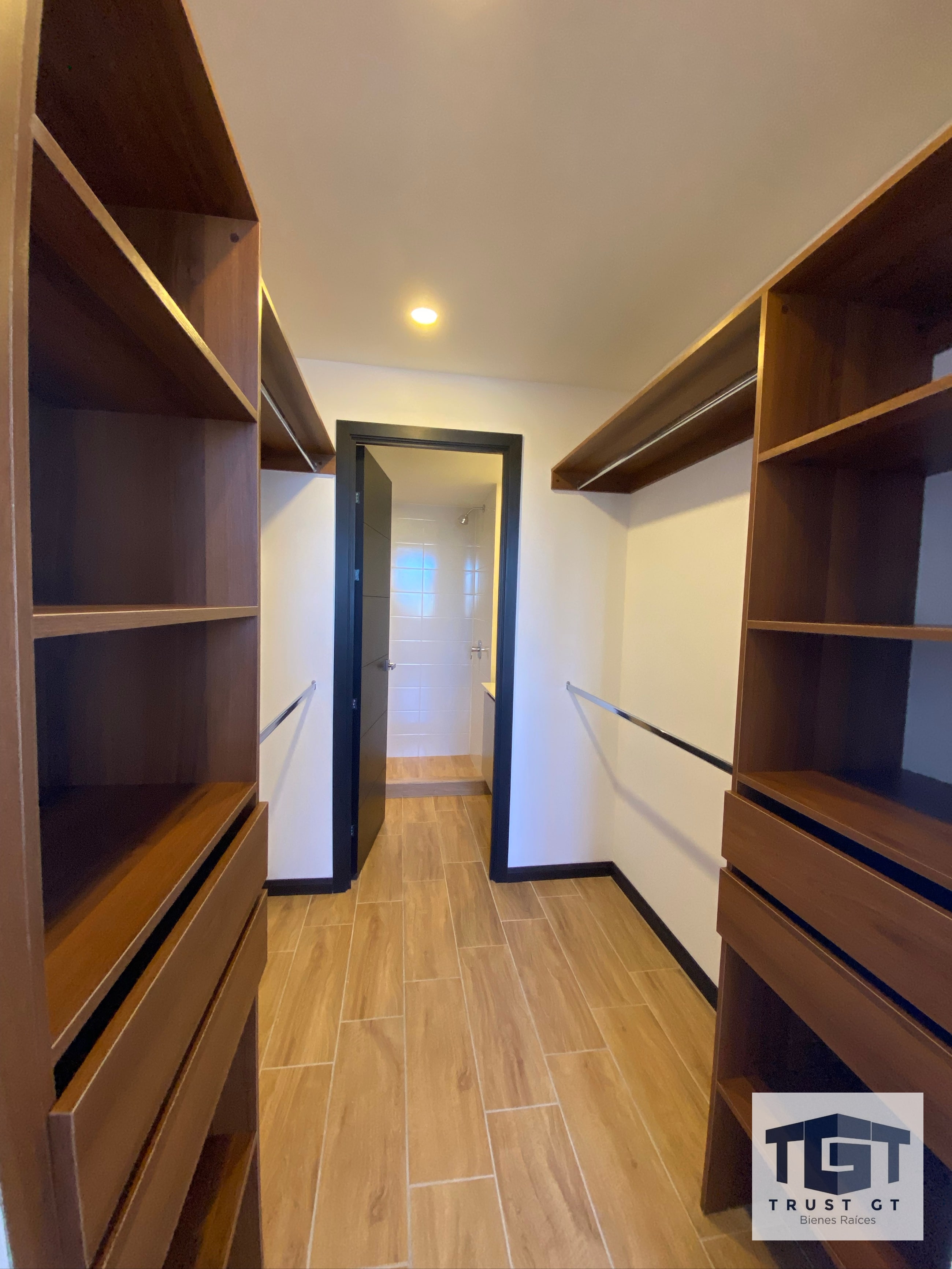 Apartamento en renta zona 13, Essenza — Apartamento en Alquiler en Zona 13, Guatemala, Ciudad — foto 1 de 9