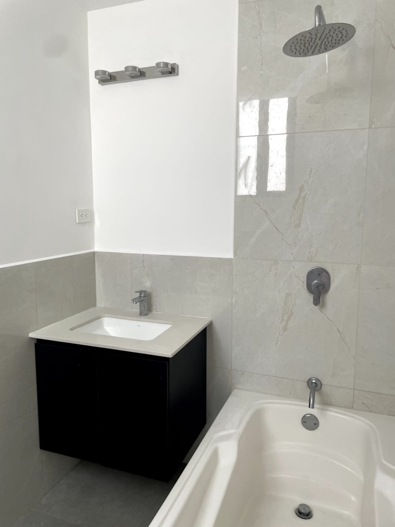 RENTO PRECIOSO APATAMENTO EN ROSELLO ZONA 13 — Apartamento en Alquiler en Rosselló, Zona 13, Guatemala, Ciudad — foto 14 de 17